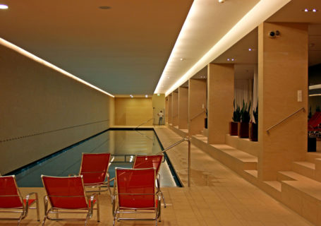 Ein leerer Pool
